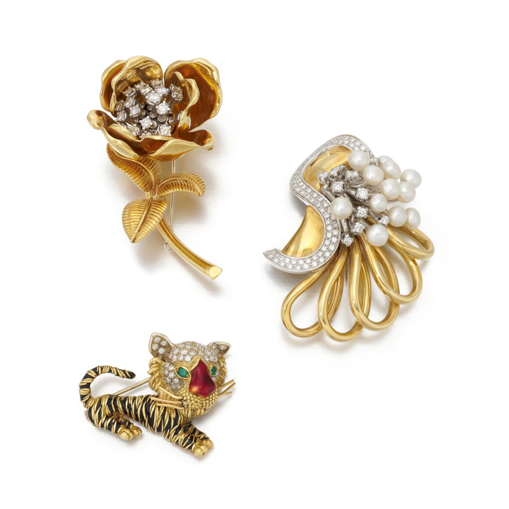 View full screen - View 1 of Lot 135. Gem set brooches | ( Spille gem set ).