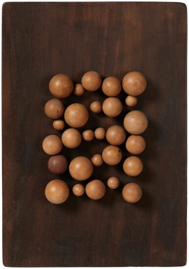 View full screen - View 1 of Lot 22. 18 boules de différentes volumes .