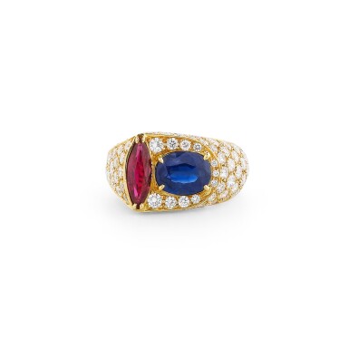 View full screen - View 1 of Lot 191. Bague saphir, rubis et diamants | Sapphire, ruby and diamond ring.