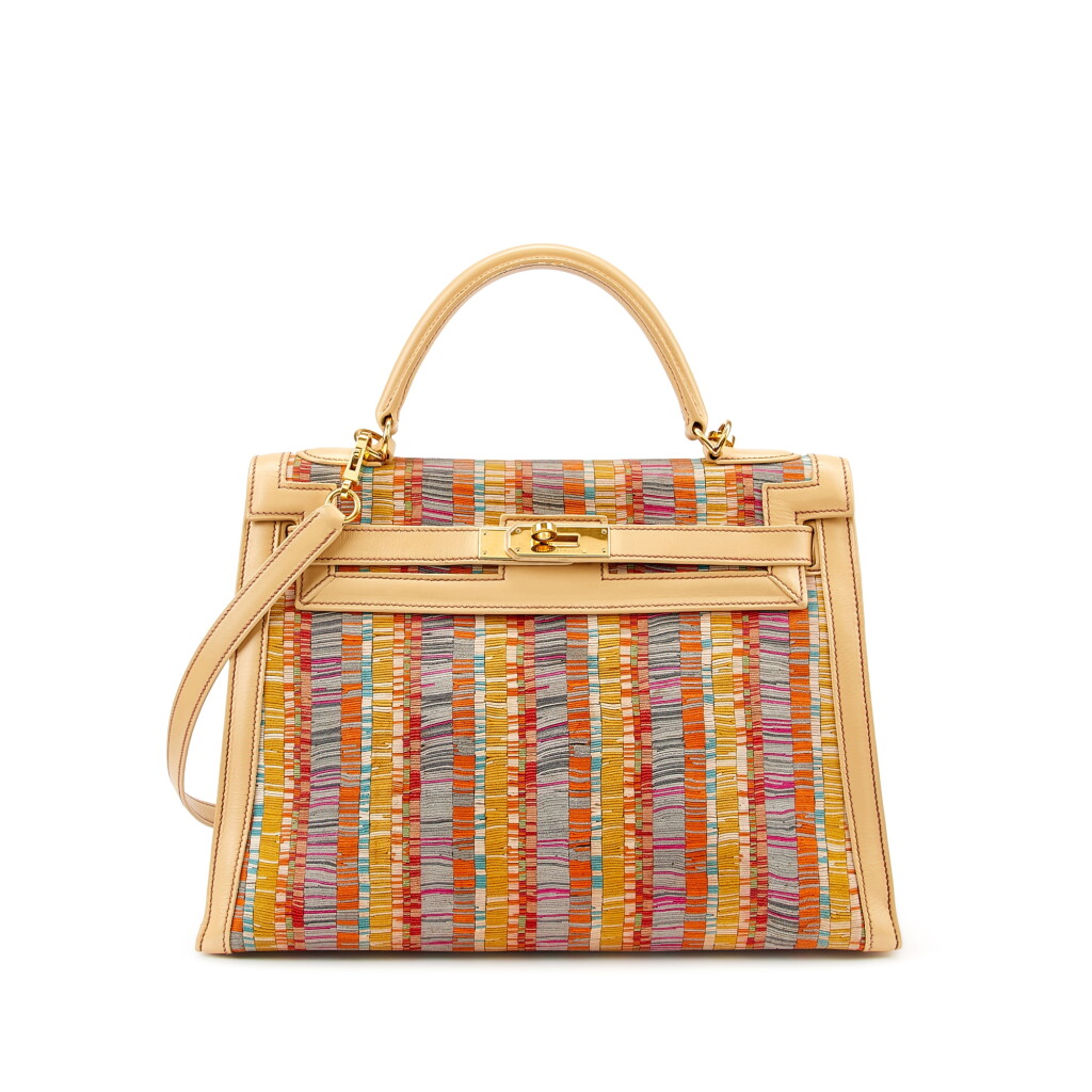 Voir en plein écran - Voir 1 du lot 7715. Limited Edition Sable Chamonix Vibrato Kelly 32 Sellier Gold Hardware, 2001.