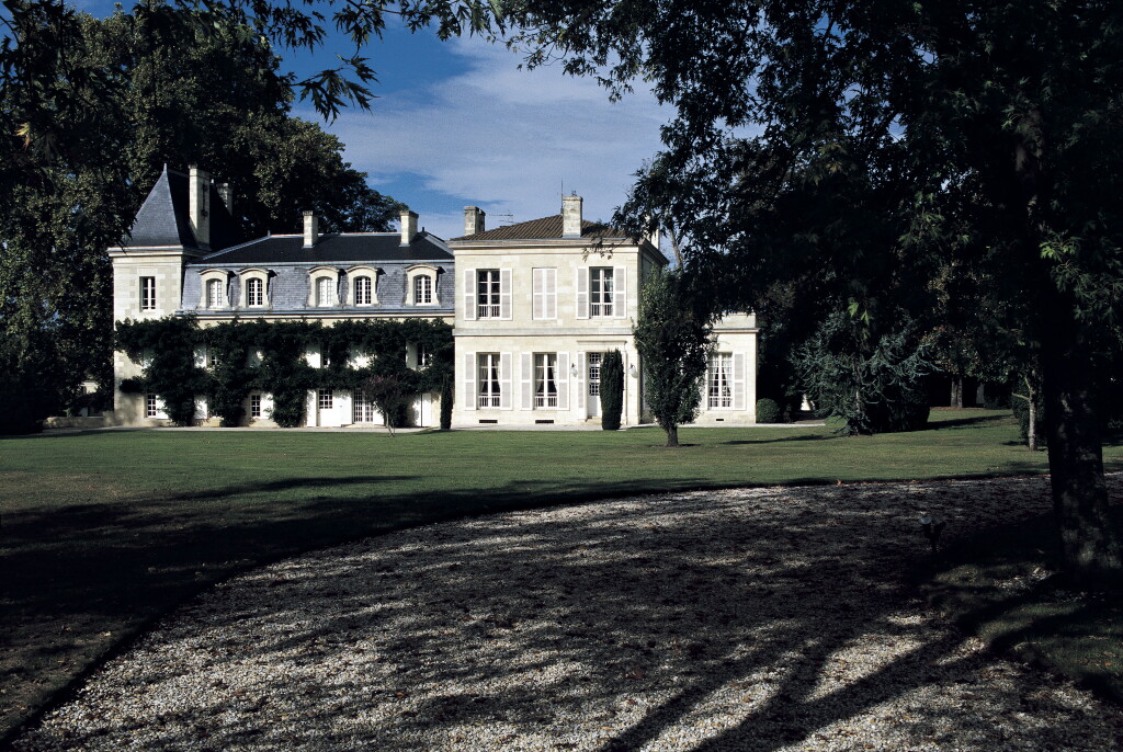 View full screen - View 1 of Lot 159. Château Saint Pierre 1982 (10 BT).