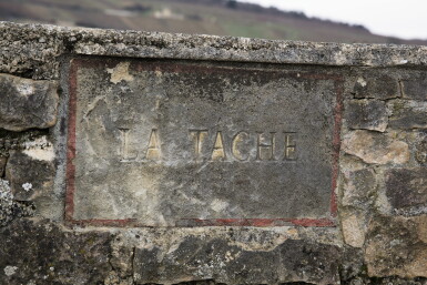 View full screen - View 1 of Lot 25. La Tâche 1995 Domaine de la Romanée-Conti (2 BT).