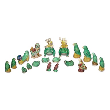View full screen - View 1 of Lot 740. Nineteen sancai-glazed biscuit figures, Qing dynasty | 清 素三彩擺件一組十九件 .