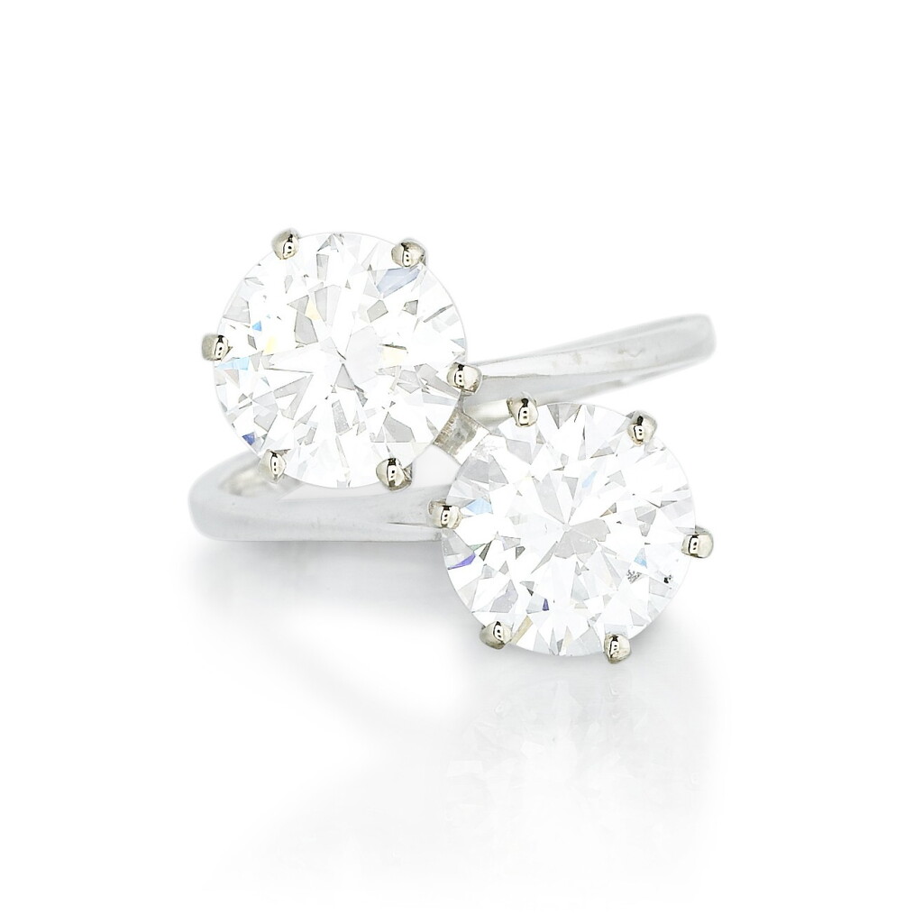 View full screen - View 1 of Lot 21. Bague diamants | Diamond ring.