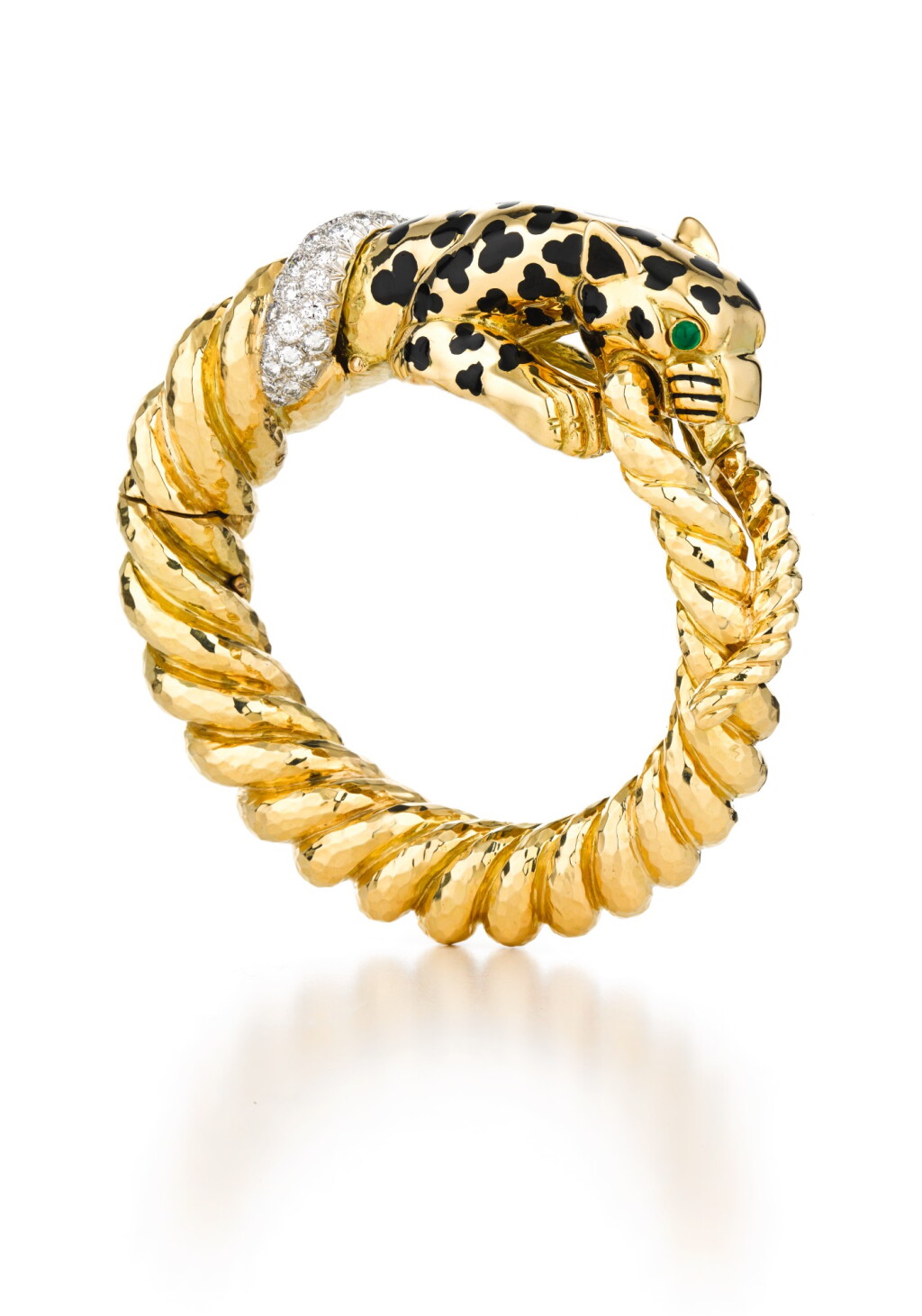 View full screen - View 1 of Lot 26. DAVID WEBB | GOLD, EMERALD, DIAMOND AND ENAMEL BANGLE-BRACELET.