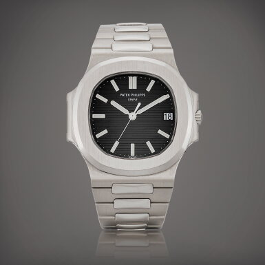 View full screen - View 1 of Lot 2277. Nautilus, Reference 3711 | A white gold bracelet watch with date, Made in 2005 | 百達翡麗 | Nautilus 型號3711 | 白金鏈帶腕錶,備日期顯示,2005年製.