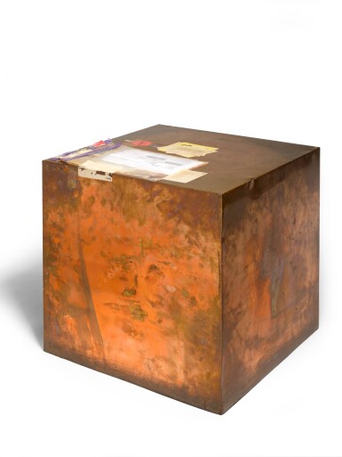 View full screen - View 1 of Lot 28. 20-inch Copper (FedEx® Large Kraft Box© 2005 FEDEX 330508) International Priority,Los Angeles–London trk#8685 8772 8040, date October 2-6).