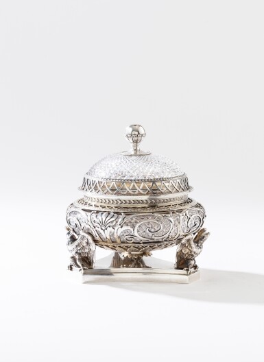 View full screen - View 1 of Lot 145. A Russian parcel-gilt silver-mounted cut-glass covered bowl on stand, W. A. Bolin, Moscow, 1908-1917 | Bol couvert et son présentoir en cristal taillé monté en argent et vermeil par W. A. Bolin, Moscou, 1908-1917.