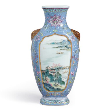 View full screen - View 1 of Lot 3626. AN IMPERIAL INSCRIBED BLUE-GROUND FAMILLE-ROSE 'LANDSCAPE' VASE QING DYNASTY, QIANLONG PERIOD | 清乾隆 御製粉彩淺藍地開光山水題詩瓶.