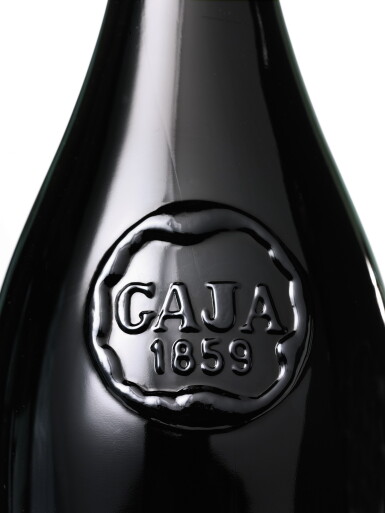 View full screen - View 1 of Lot 9429. Barbaresco, Sorì San Lorenzo 1983 Gaja (12 BT).