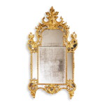 Grand miroir à parecloses en bois sculpté et doré d'époque Régence, vers 1720