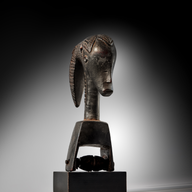 View full screen - View 1 of Lot 85. Guro Heddle Pulley, Côte d’Ivoire.