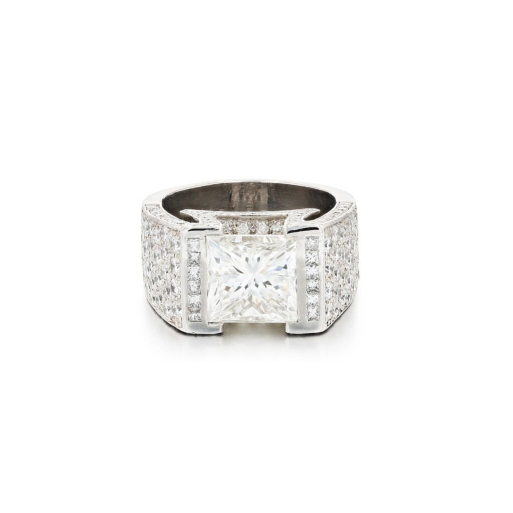 View full screen - View 1 of Lot 244. Bague diamant | Diamond ring.