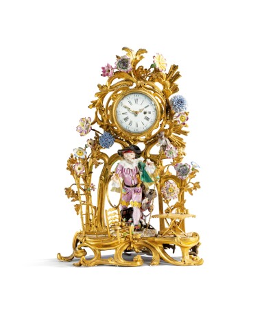 View full screen - View 1 of Lot 22. A gilt-bronze and Meissen porcelain mantel timepiece, Louis XV, circa 1750 | Pendule en bronze doré et porcelaine de Meissen d'époque Louis XV, vers 1750.