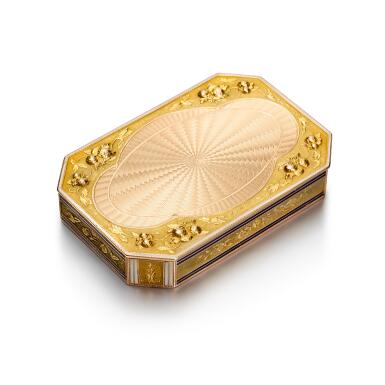 View full screen - View 1 of Lot 1092. A two-coloured gold and enamel snuff box, probably Berlin, circa 1805.