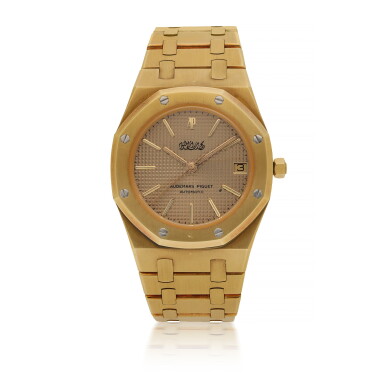 View full screen - View 1 of Lot 78. AUDEMARS PIGUET | ROYAL OAK YELLOW GOLD WRISTWATCH WITH DATE AND BRACELET MADE FOR MOHAMMED BIN RASHID AL MAKTOUM CIRCA 1980 .