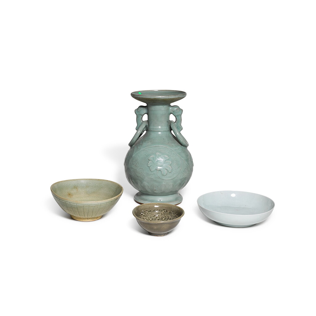 View full screen - View 1 of Lot 148. A group of three celadon-glazed wares, 20th century | 二十世紀 各式青瓷一組三件 及 白釉盤一件.