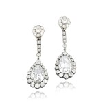 Paire de clips d'oreille diamants | Pair of diamond pendent ear clips