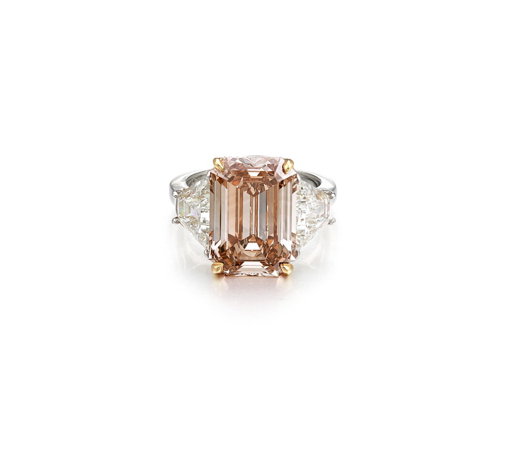 View full screen - View 1 of Lot 1636. BULGARI | FANCY DEEP BROWN-PINK DIAMOND AND DIAMOND RING | 寶格麗 | 8.50卡拉 深彩棕粉紅色 鑽石 配 鑽石 戒指.