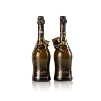 View full screen - View 1 of Lot 485. Veuve Clicquot, La Grande Dame 1979 (2 BT).