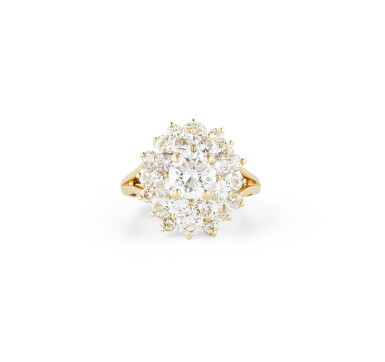 View full screen - View 1 of Lot 122. BAGUE DIAMANTS | DIAMOND RING.