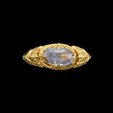 View full screen - View 1 of Lot 1017. A solid gold and sapphire ring Central Java, Indonesia, 9th - 11th century | 印尼中爪哇 九至十一世紀 金嵌藍寶石戒指.