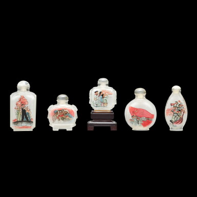 View full screen - View 1 of Lot 1126. Five inside-painted glass snuff bottles, 1960s | 1960年代 玻璃內畫題字鼻煙壺一組五件.