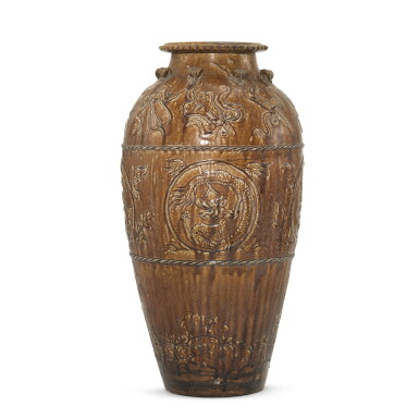 View full screen - View 1 of Lot 3129. A large brown-glazed jar, Philippines, 17th - 19th century 十七至十九世紀 菲律賓 褐釉龍紋暗八仙大罐.