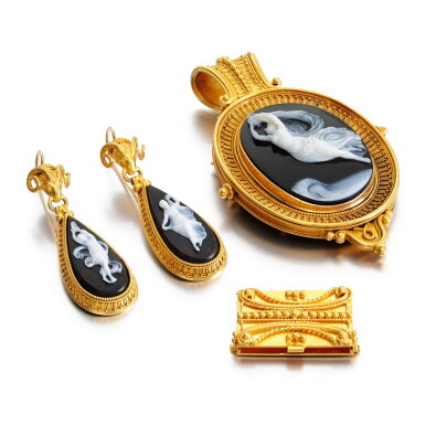 View full screen - View 1 of Lot 1. Giorgio Antonio Girardet | Sardonyx demi-parure, 1870s.