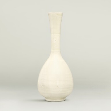 View full screen - View 1 of Lot 125. A rare 'Huozhou' white-glazed vase, Jin dynasty .
