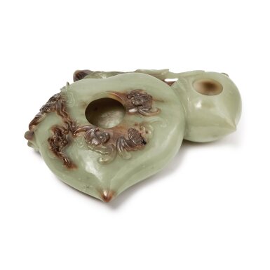 View full screen - View 1 of Lot 651. A large pale celadon and russet jade 'bat and peach' washer, 19th / 20th century | 十九 / 二十世紀 青白玉福壽雙全洗.
