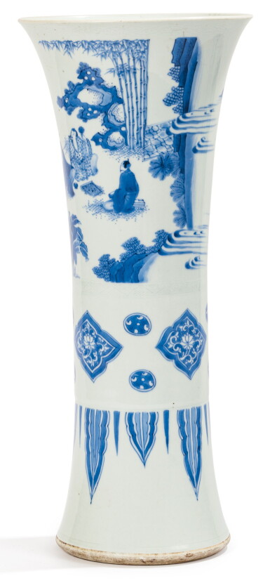 View full screen - View 1 of Lot 40. VASE CORNET EN PORCELAINE BLEU BLANC EPOQUE TRANSITION, XVIIE SIÈCLE | 十七世紀 青花竹林七賢圖花觚 | A blue and white beaker vase, Transitional period, 17th century .