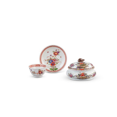 View full screen - View 1 of Lot 582. A Meissen porcelain teabowl and saucer, circa 1725-30.