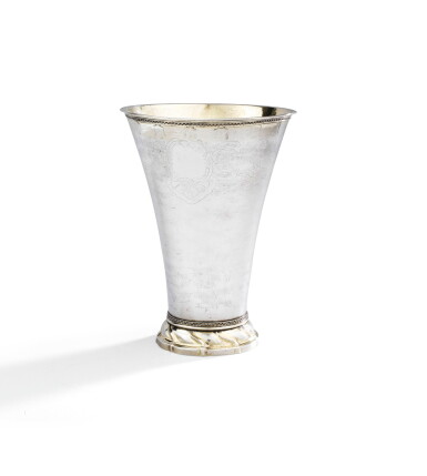 View full screen - View 1 of Lot 332. A very large Swedish parcel-gilt silver beaker, Simon Ryberg, Stockholm, circa 1775 | Très grande timbale en argent et vermeil par Simon Ryberg, Stockolm, vers 1775.