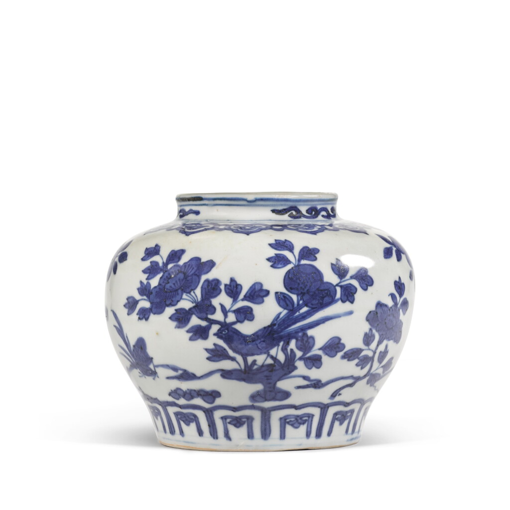 View full screen - View 1 of Lot 378. A blue and white 'flower and bird' jar, Mark and period of Wanli | 明萬曆 青花花鳥紋小罐 《大明萬曆年製》款.