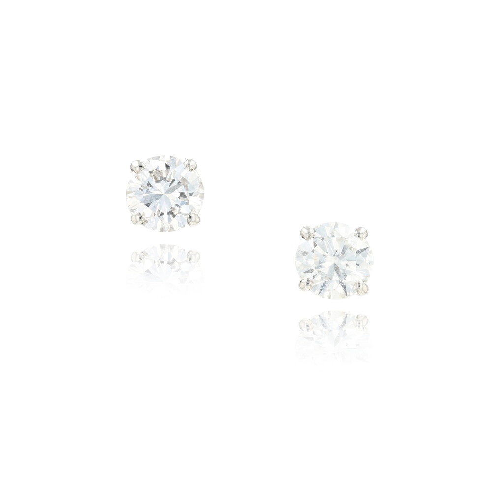View full screen - View 1 of Lot 167. Paire de clous d'oreille diamants | Pair of diamond ear studs.
