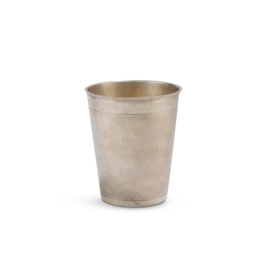 View full screen - View 1 of Lot 512. A German large silver snakeskin beaker, Halle, Germany, circa 1700 | Grande timbale en argent "peau de serpent", Halle, Allemagne, vers 1700.