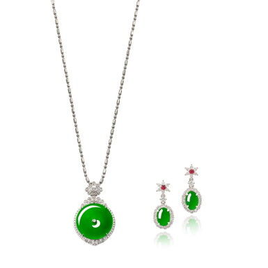 View full screen - View 1 of Lot 1851. Jadeite and Diamond Pendent Necklace and Pair of Pendent Earrings | 天然翡翠 配 鑽石 吊墜項鍊 及 耳墜一對.