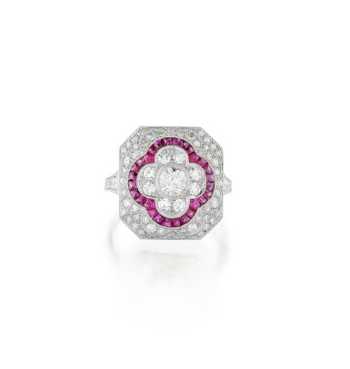 View full screen - View 1 of Lot 166. Bague diamants et rubis | Diamond and ruby ring.