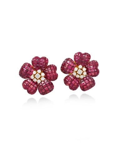View full screen - View 1 of Lot 1992. Pair Ruby and Diamond Earrings | 紅寶石 配 鑽石 耳環一對.