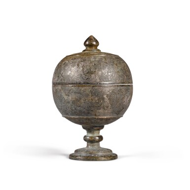 View full screen - View 1 of Lot 305. A silver 'flower and bird' cup and cover, Tang dynasty 唐 銀鏨花鳥紋高足蓋盃.