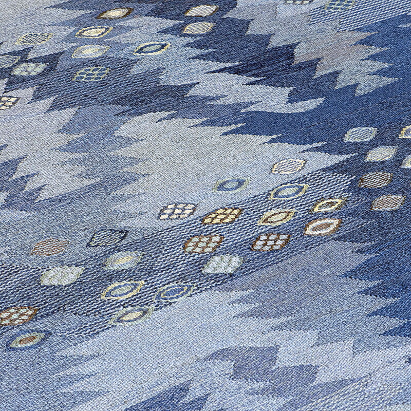 Cover image 0