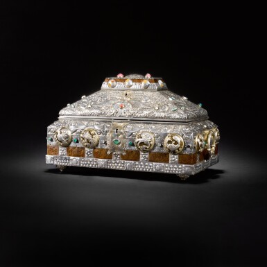 View full screen - View 1 of Lot 78. An impressive and large gem-set silver-mounted and enamel bird's-eye maple casket, Khlebnikov, Moscow, 1908-1917.