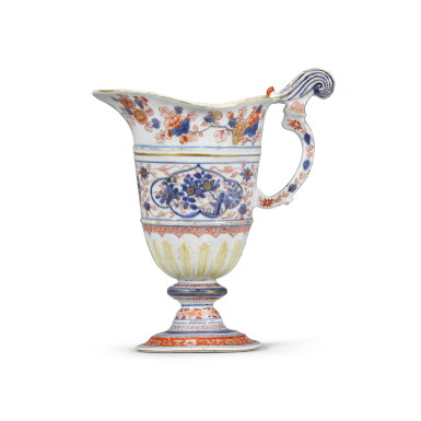 View full screen - View 1 of Lot 218. A Chinese Imari helmet-shaped ewer, Qing dynasty, Kangxi period.
