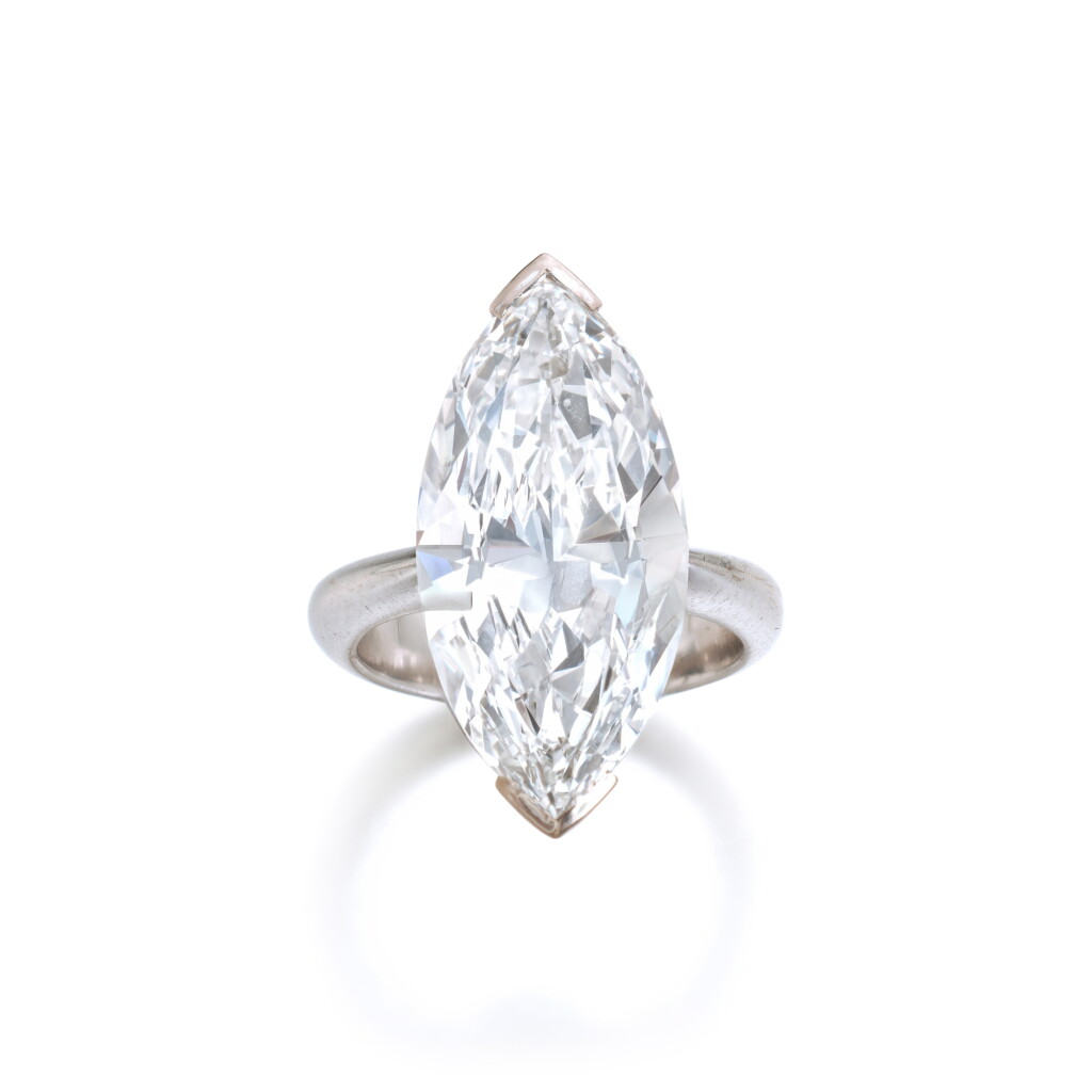 View full screen - View 1 of Lot 577. Diamond Ring.