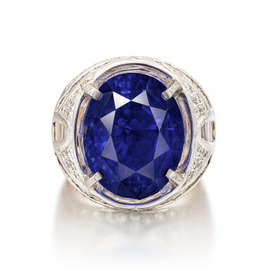 View full screen - View 1 of Lot 1365. SAPPHIRE AND DIAMOND RING | 25.33克拉 天然 「斯里蘭卡」未經加熱藍寶石 配 鑽石 戒指.