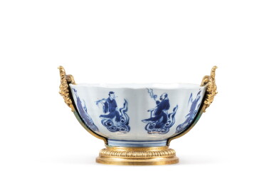 View full screen - View 1 of Lot 120. A gilt-bronze mounted blue and white Chinese porcelain bowl, French Régence style, 19th century | Bol en porcelaine de Chine bleu-blanc et monture de bronze doré de style Régence, XIXe siècle.