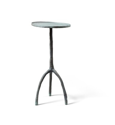 View full screen - View 1 of Lot 1135. Christian Liaigre (1943 - 2020), A small bronze table, "Trépied" model | Christian Liaigre (1943 - 2020), Petite table, modèle "Trépied" en bronze.