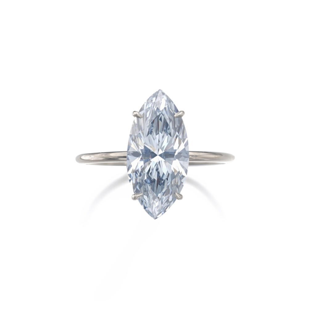View full screen - View 1 of Lot 333. Superb fancy Blue diamond ring | 彩藍色鑽石戒指.