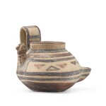 A rare painted pottery 'bird' vessel, Neolithic period 新石器時代 彩繪陶鳥式皿